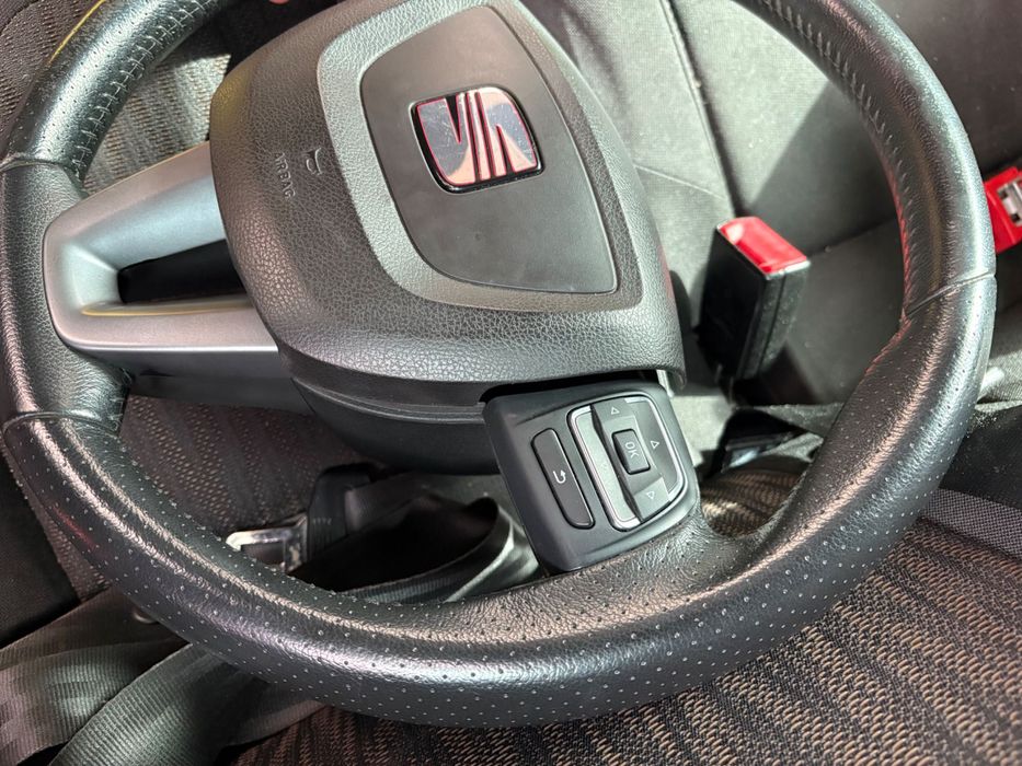 Мултиволан за Seat Leon