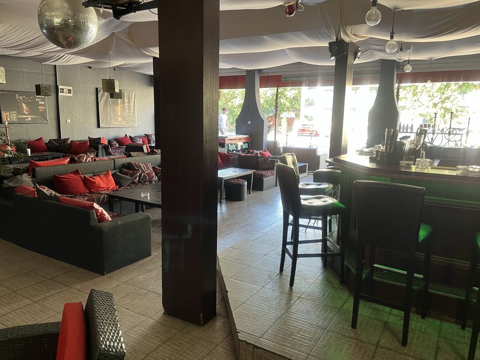 Работещ търговски комплекс / ресторант в център Златни Пясъци