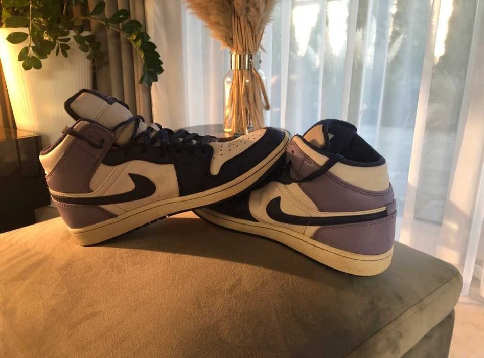 Jordan 1 mid,culoare mov,marime 44,5(28,5 cm)
