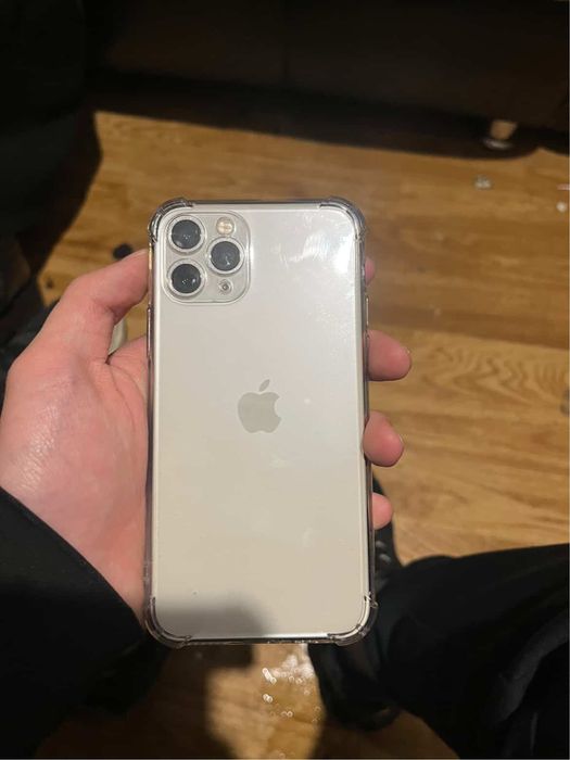 Продам айфон 11 про
