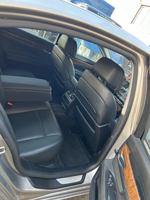 BMW 730D 245 CP - Distronic - Interior Confort - Camera