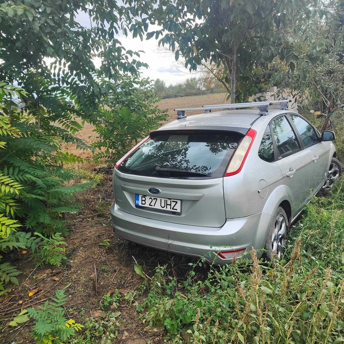 Vand Ford Focus 1.6 benzina