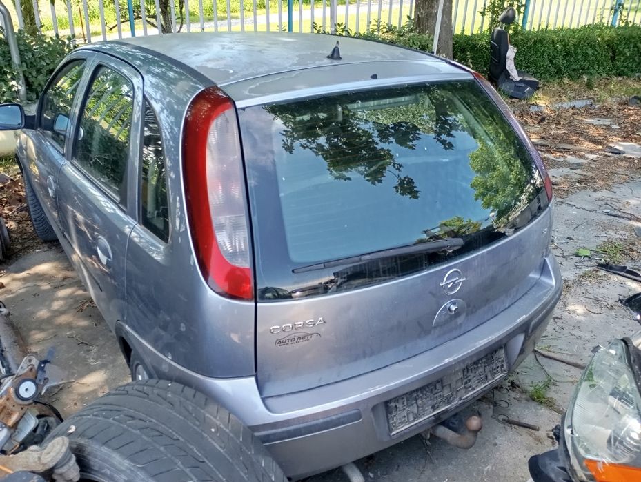 Опел Корса ц OPel korsa c 1.2.  Бензин на части