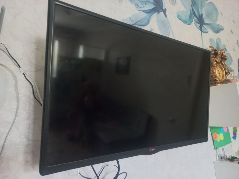 Телевизор LG продам
