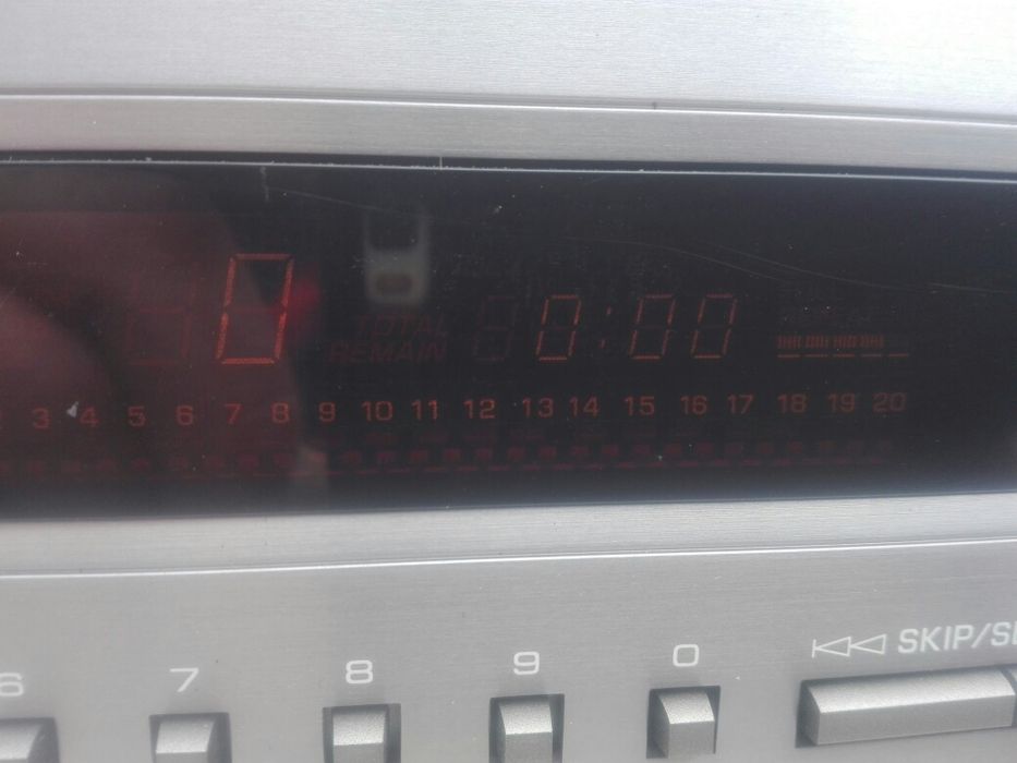 Jamaha cdx496  Компактен Диск Отлично състояние