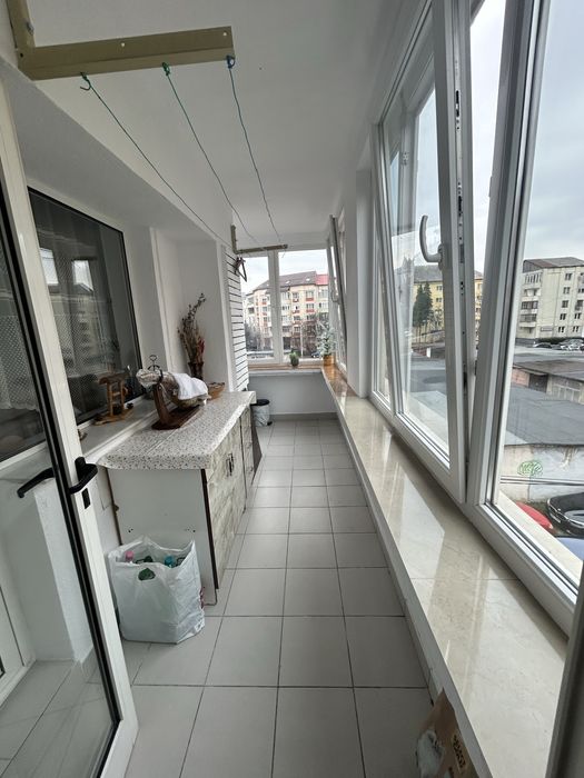 Vând apartament Bl Traian