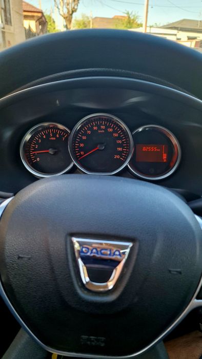 Dacia Logan 1.0 L sce