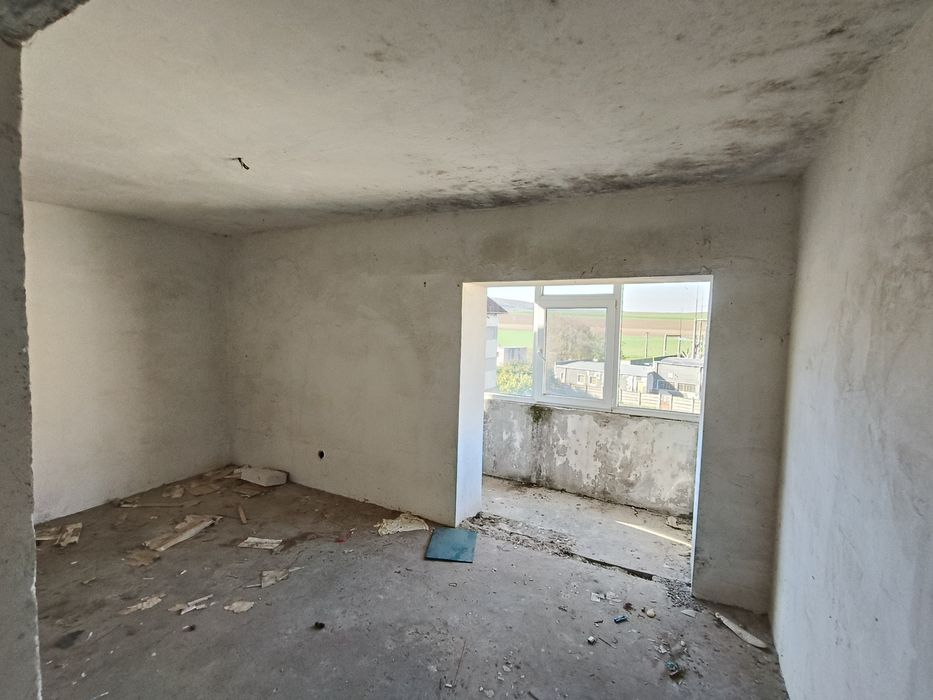 Apartament 2 camere (schimb și cu auto)