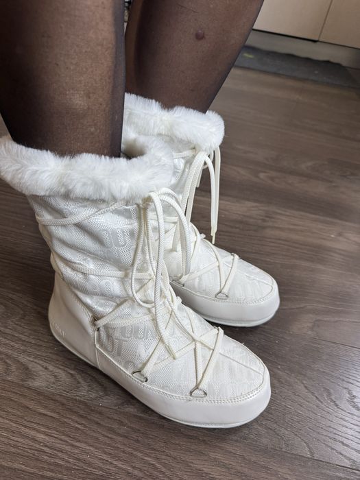 moon boot albi femei