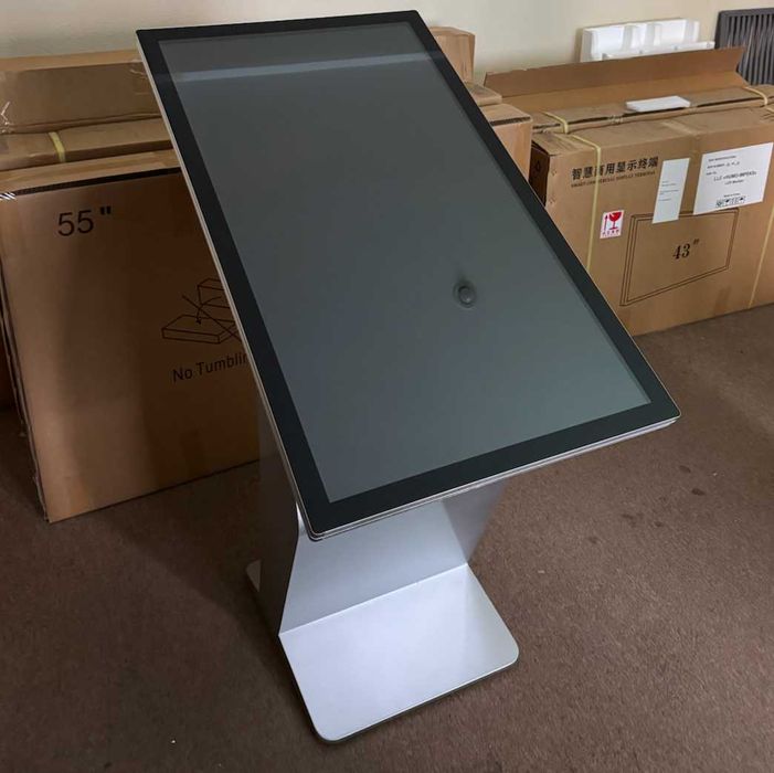 K-stend sensorli kiosk 43"