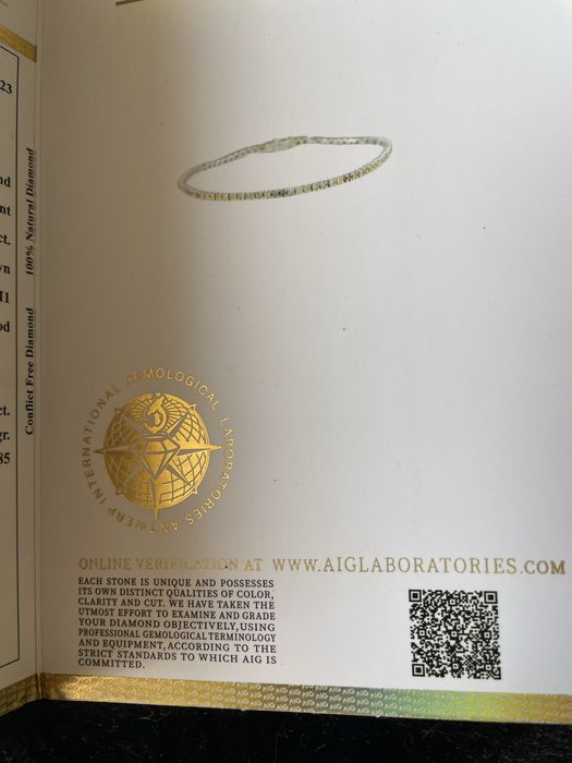 Невероятна тенис гривна от бяло злато и натурални диаманти