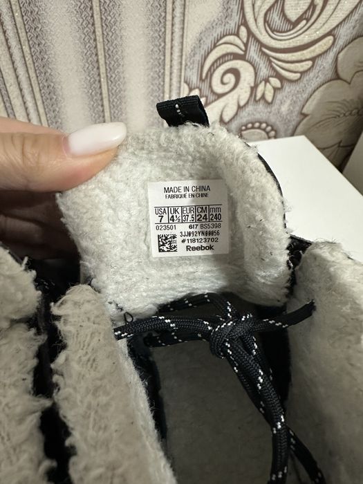 Кожаные кроссовки Reebok