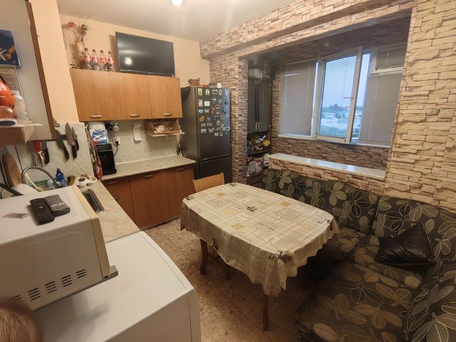 Продава се Тристаен апартамент в Добрич, Дружба 2 - 81 кв.м за 1039 €/кв.м - Снимка #1