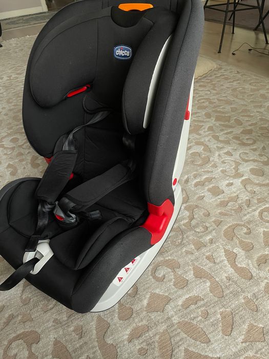 Chicco автокресло