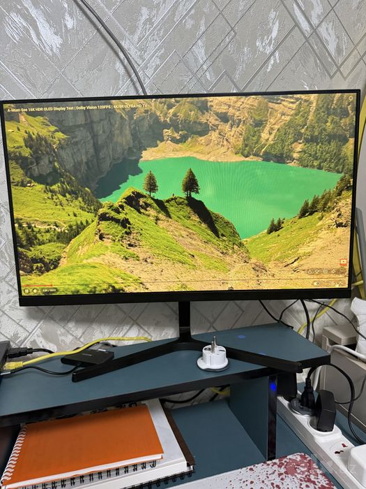 Redmi monitor sotiladi.Holati ideal.FullHD 24 75 Hz.Koz himoyasi bor