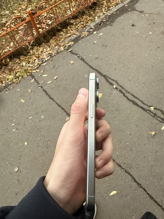 Продам айфон 15 про макс