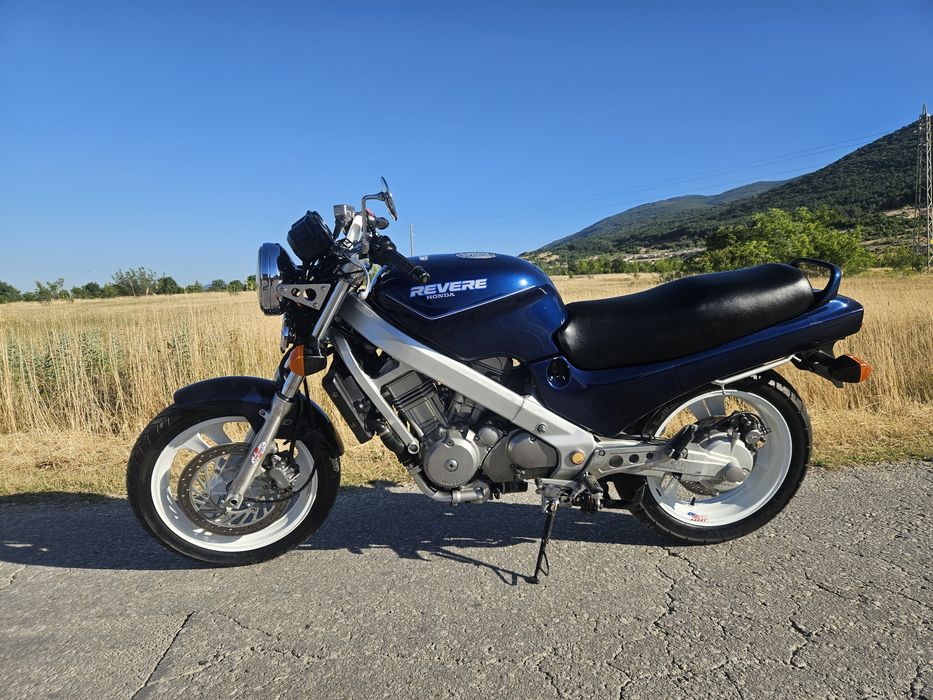 Honda NTV 650 Revere