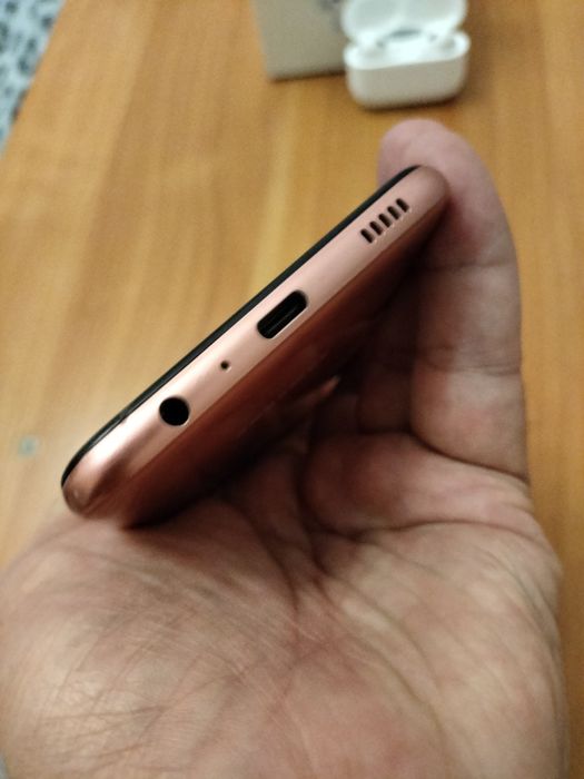 Samsung A04e.+науш