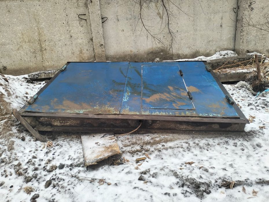 Продам гаражные ворота.