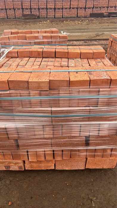 Кирпич одинарный и полуторный с доставкой