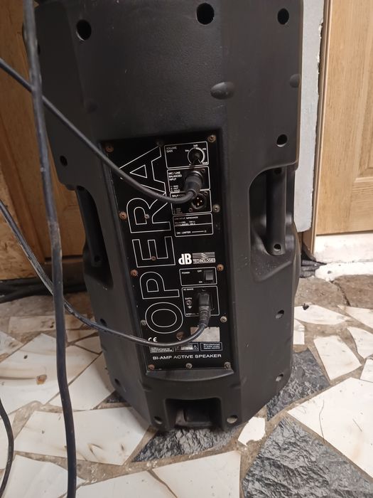 Vând două boxe active