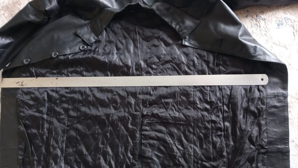 Куртка кожаная черная