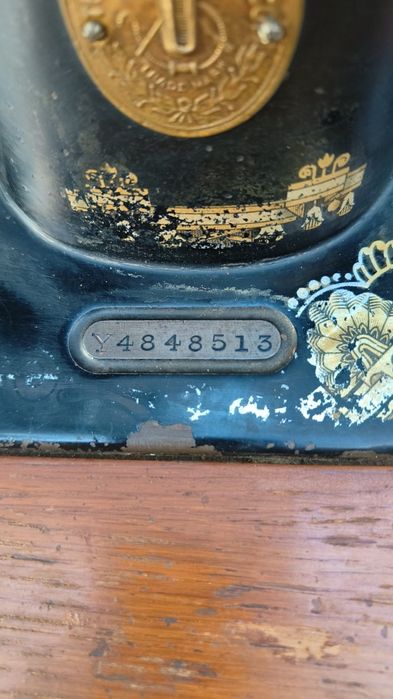 Masina de cusut Singer