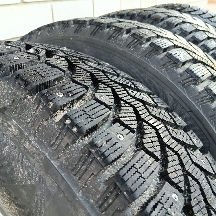Bridgestone 215/70/R16  5/114.3
