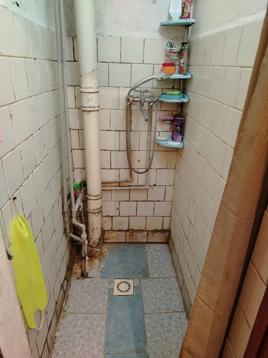 Сдается комната семейным парам .