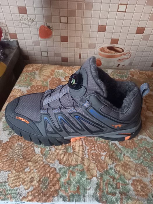 Продам зимнию обувь