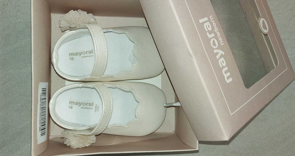 Обувки бебе Mayoral. Подходящи за официален повод.