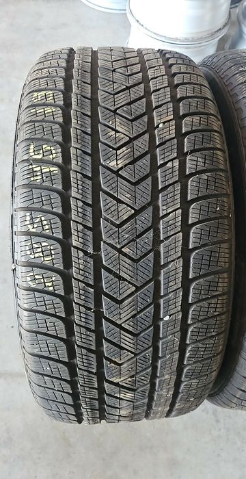285/45/19цола Pirelli