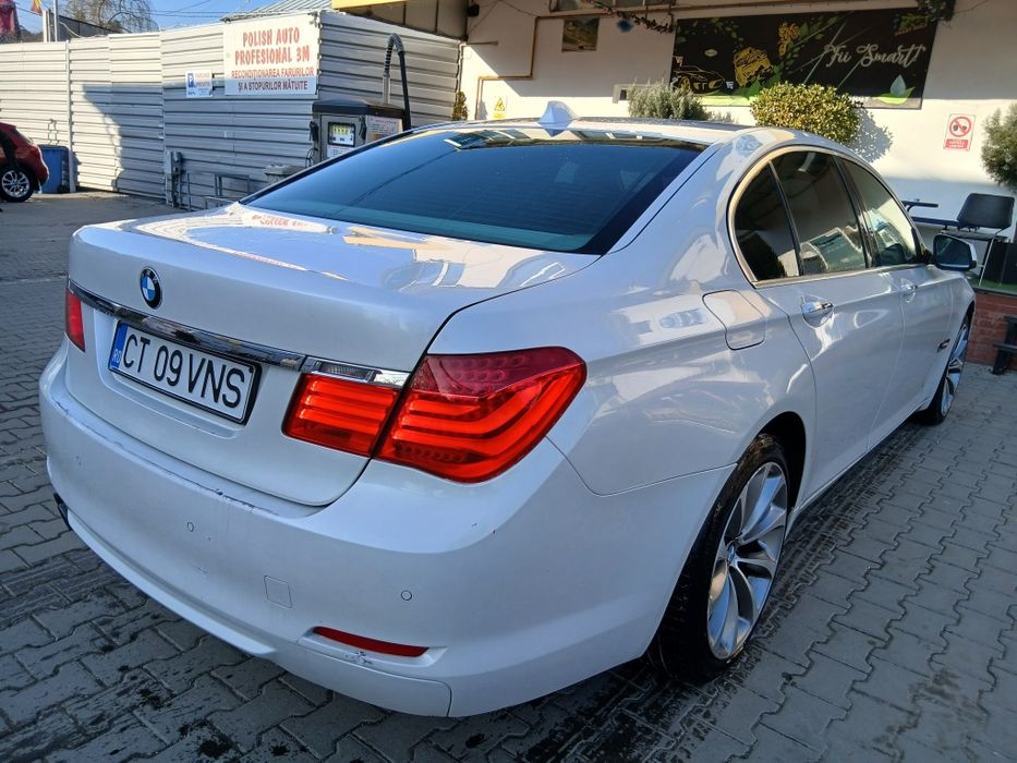 BMW 7 Series 2010 — imagine 4