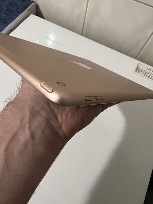 Ipad 7 32gb sanatate bateria 91%