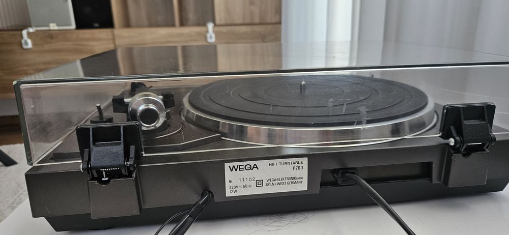 Pick up (picup, picap, pickup) Wega (Sony) P700