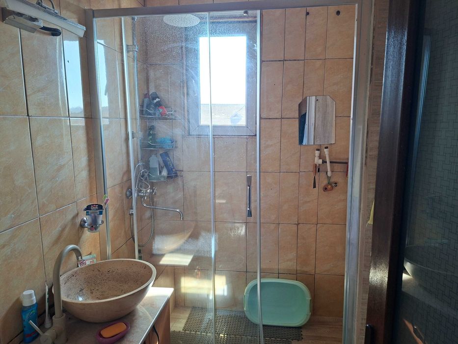 de vanzare apartament cu 3 camere