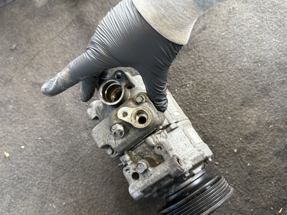 Компресор климатик Audi A4 A6 A5 A7 2.0TDI 2.0tfsi 3.0tdi 8k0260805