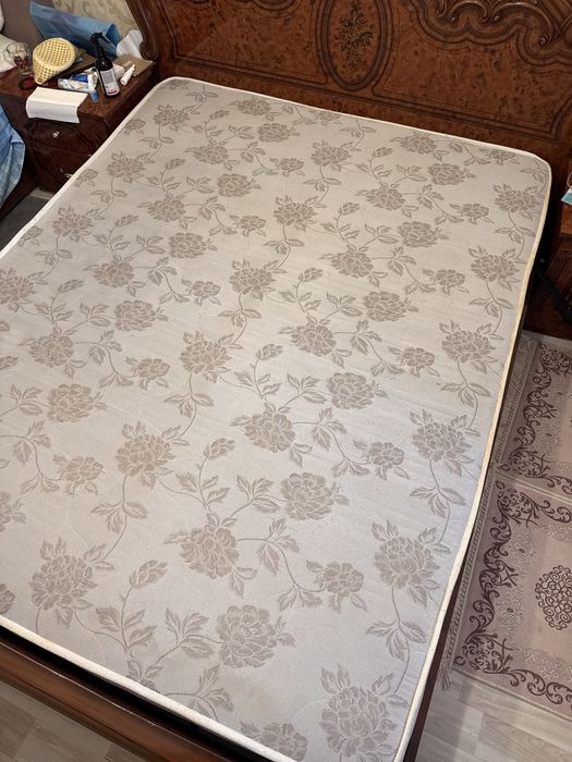 Матрас 2х спальный б/у размер 160*220