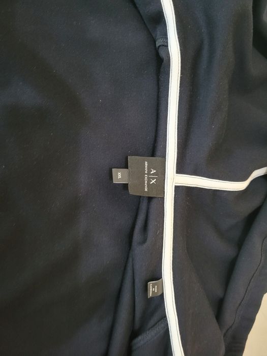 Продавам оригинален  екип Armani exchange