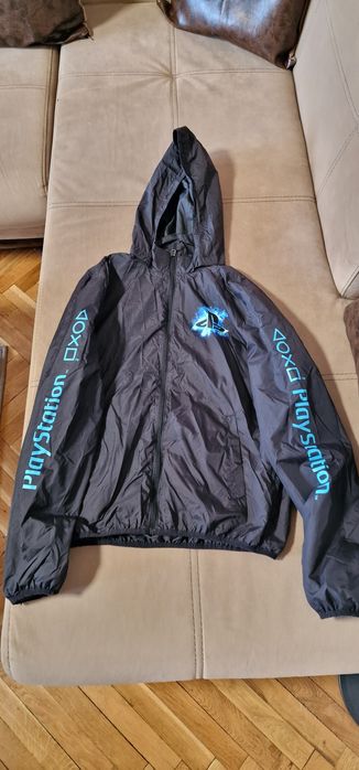 Ветроустойчив суичър