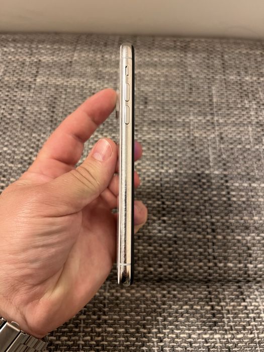 iPhone X Silver 64 GB | Baterie 90% | Face ID ok