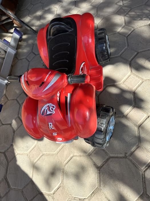 Продам детскую машинку электро