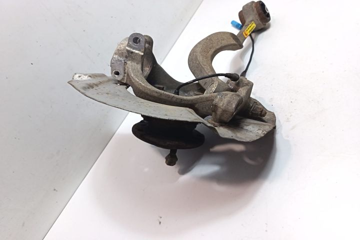 Fuzeta fata dreapta BMW Seria 5 E60/E61