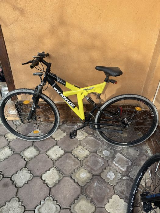 Bicicleta montana Hill 400