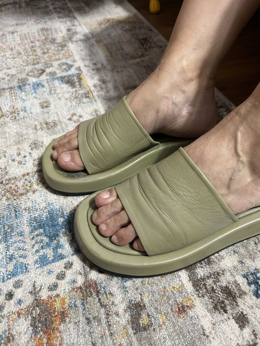 Продам сланцы женские