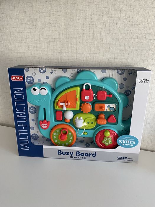 Динозавърче, дъска бизиборд, монтесори, музика и светлина