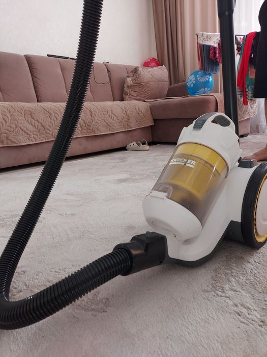Продаётся пылесос Karcher