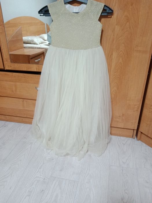 Продам новогодние платешки.