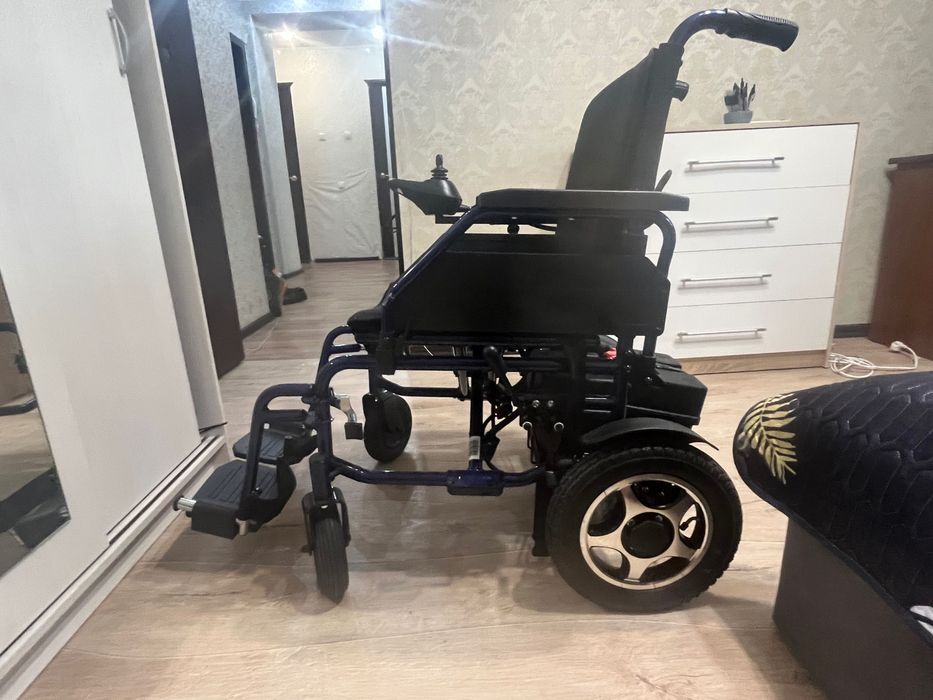 инвалидную коляску с электроприводом