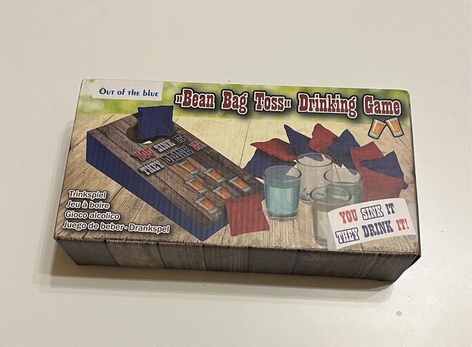 Парти игра Bean Bag Toss с шотове